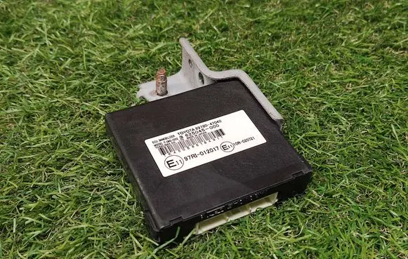 Toyota Prius (NHW20) Immobilizer control unit/module 8978047040 625045000