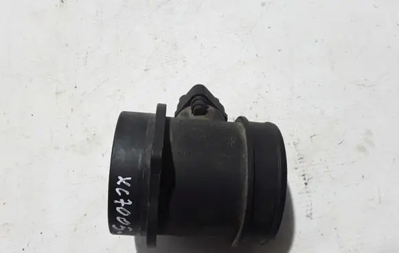 Volvo XC70 Mass air flow meter 8670115