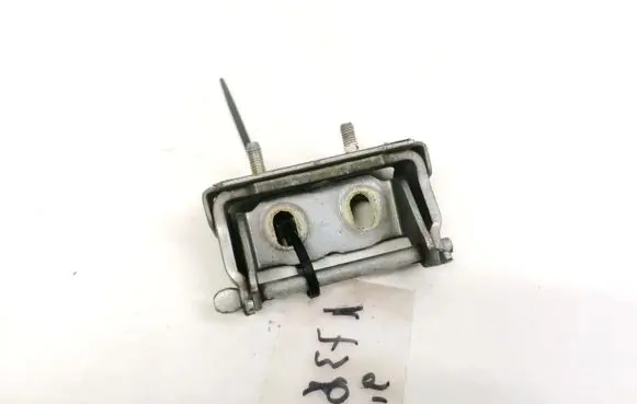 Ford Focus Tailgate/trunk/boot hinge