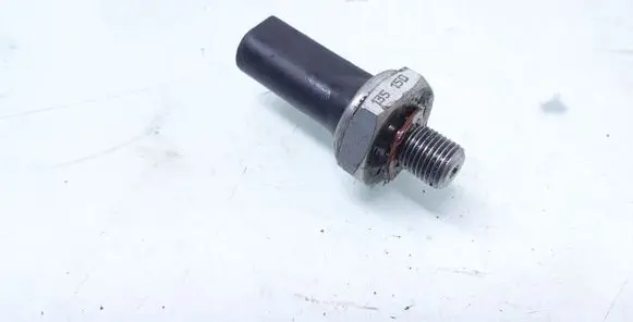 Volkswagen Phaeton Oil pressure sensor 13515D
