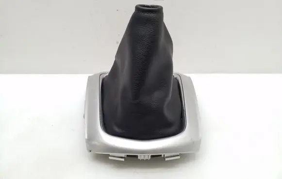 Nissan Qashqai Gear lever shifter trim leather/knob 969354EA0A 969UA4EA0A