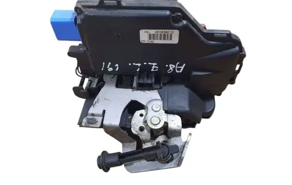 Audi A8 S8 D3 4E Rear door lock 4E0839015