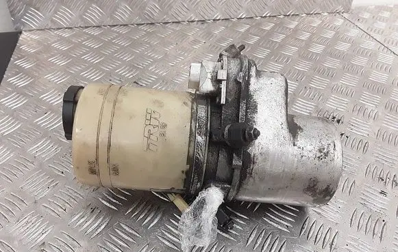 Opel Vectra C Power steering pump