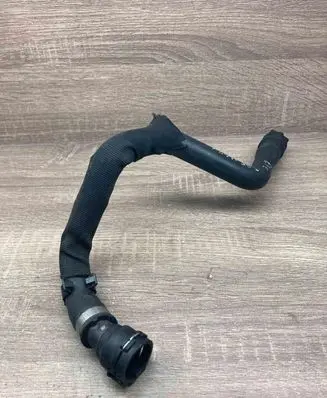 BMW X5 E53 Engine coolant pipe/hose 7789403