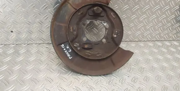 Toyota Prius+ (ZVW40) Rear brake disc plate dust cover 