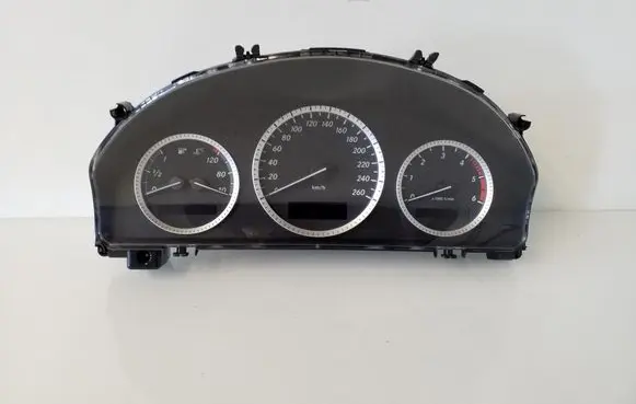 Mercedes-Benz C W204 Speedometer (instrument cluster) A2049004000 A2045407111 A2049022500