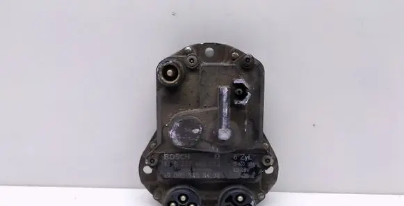 Mercedes-Benz E W124 Ignition amplifier control unit 0055458432