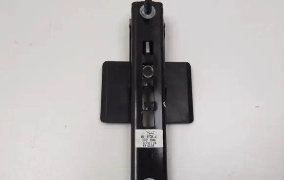 Ford Focus Seat belt height adjuster AM51611C46AC 616140101E