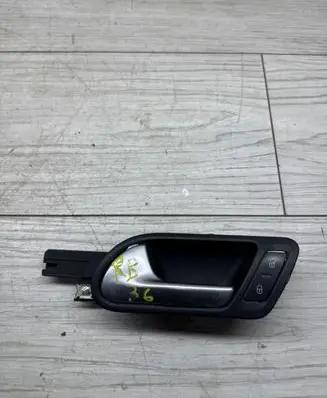 Volkswagen Golf Plus Front door interior handle 1K1837113