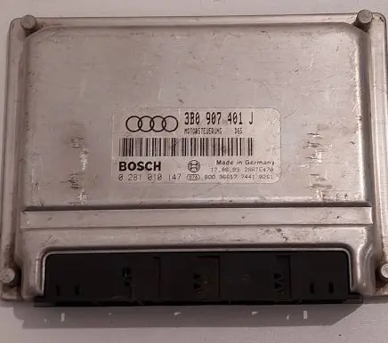 Volkswagen PASSAT B5 Engine control unit/module 3B0907401J 28RTE470 0281010147