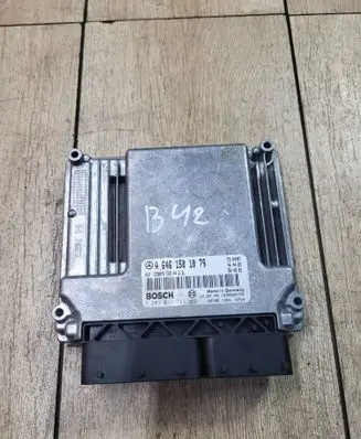 Mercedes-Benz C W203 Engine ECU kit and lock set A6461501079 0281011741