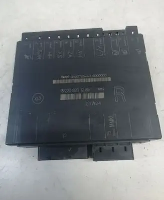 Mercedes-Benz S W220 Seat control module 2208201285
