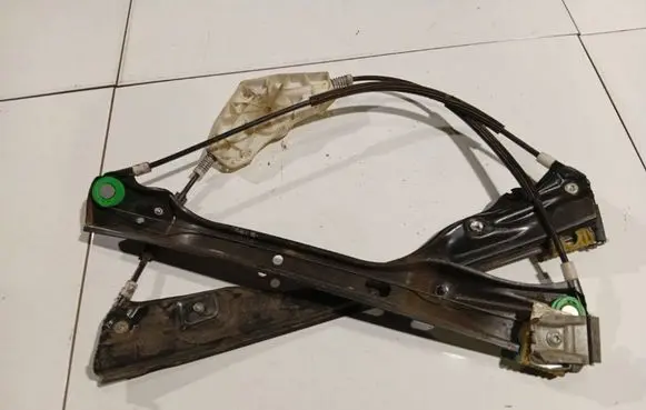 Volkswagen PASSAT B6 Sliding door window regulator with motor 980873101