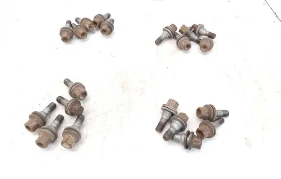 Honda FR-V Nuts/bolts