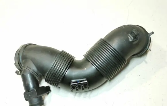 Audi A3 S3 8P Air intake hose/pipe 3C0129654 446196