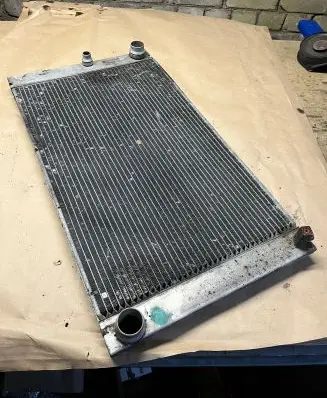 BMW 5 E60 E61 Coolant radiator 7792832 C3375
