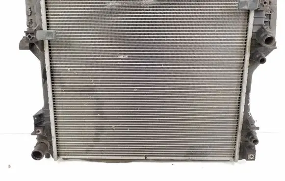 Jaguar XJ X351 Coolant radiator