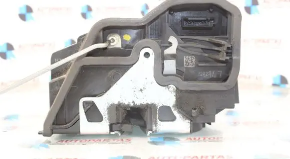 BMW 6 F06 Gran coupe Rear door lock 7202147