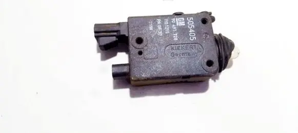 Opel Omega B1 Central locking motor 90491728 1101215