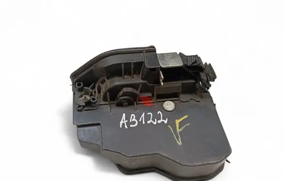 BMW X3 E83 Coupe door lock (next to the handle) 7167071