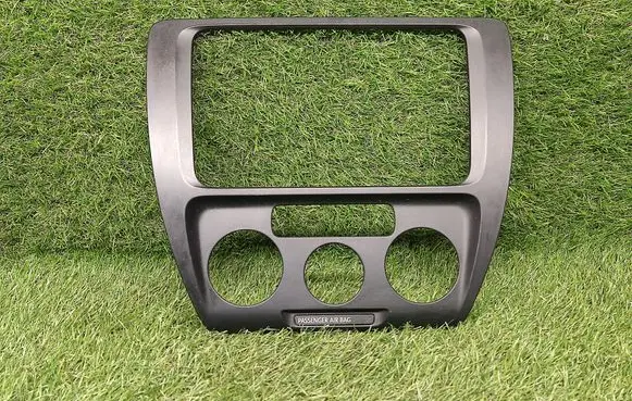 Volkswagen Jetta VI Climate control/heater control trim 5C6858071