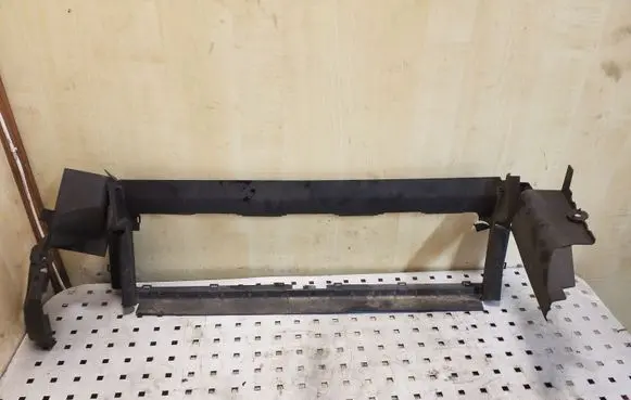 Ford Galaxy Intercooler air channel guide BS718475B