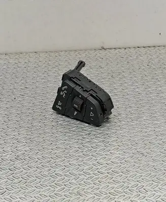 Opel Meriva B Steering wheel buttons/switches 13268686 11521A2GSW