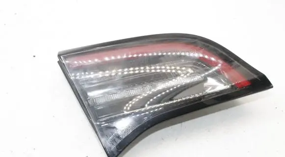 Tesla Model Y Tailgate rear/tail lights 150208800C