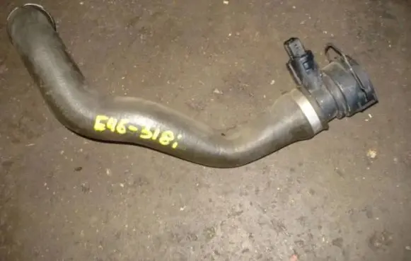 BMW 3 E46 Coolant pipe/hose 