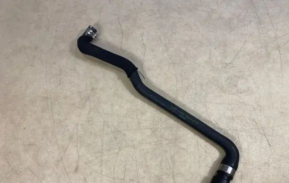 BMW X5 E70 Engine coolant pipe/hose 17127536235