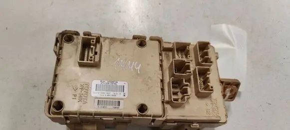 Toyota Avensis T250 Fuse module 04041514095402 5150494661 82641CA010F