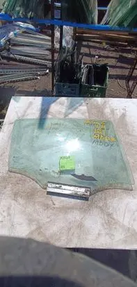 Opel Astra G Front door window glass four-door 1212123