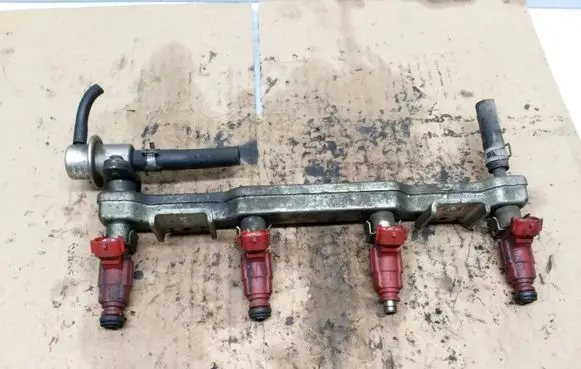 Nissan Almera Tino Fuel main line pipe
