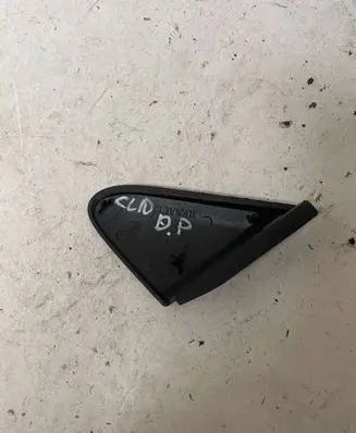 Renault Clio III Fender trim (molding) 8200357711