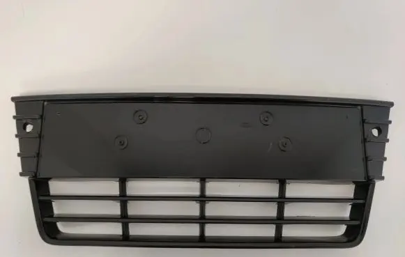 Ford Focus Front bumper lower grill BM5117K945F D2A3B