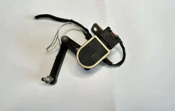 BMW 4 F32 F33 Headlight/headlamp level sensor 6784072 37146784072 37146870000
