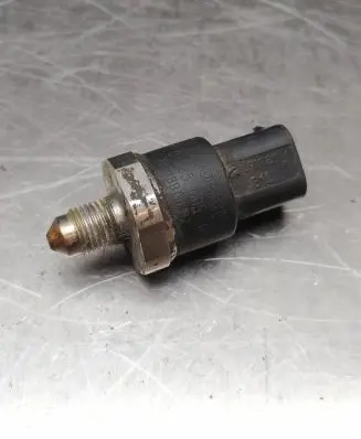 BMW 5 E39 Sensor 0265005303 28118B00232