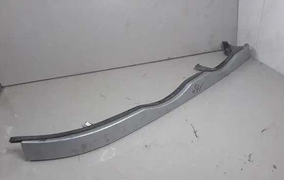 BMW 3 E46 Under headlight/headlamp trim 51138208482