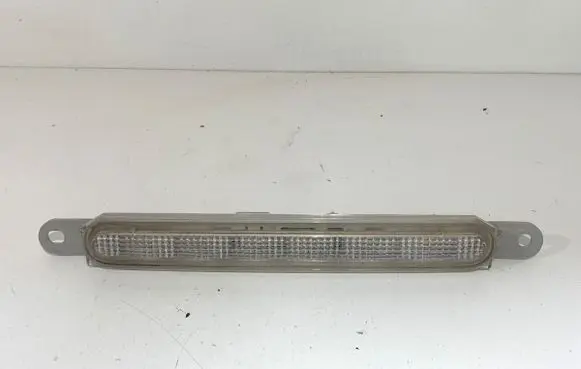 Mitsubishi Lancer VIII Third/center stoplight