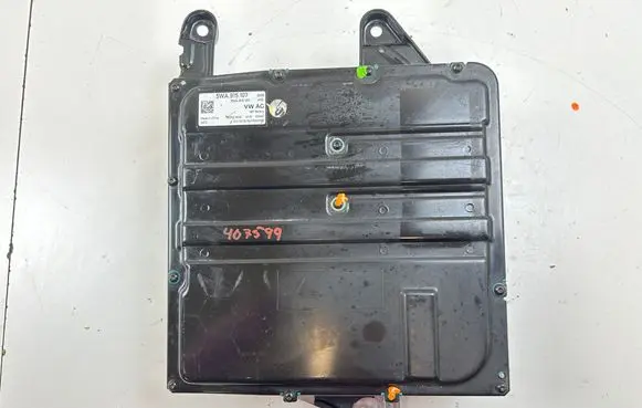 Skoda Octavia Mk4 Hybrid / electric car battery 5WA915107