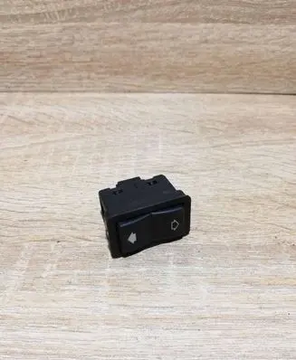 BMW 5 E39 Electric window control switch 8368974
