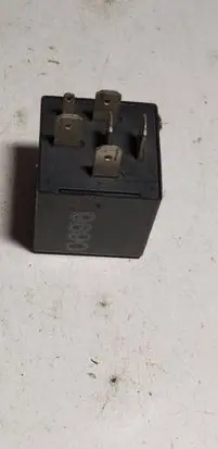 Volkswagen Golf III Other relay 357955531 PA6GF30