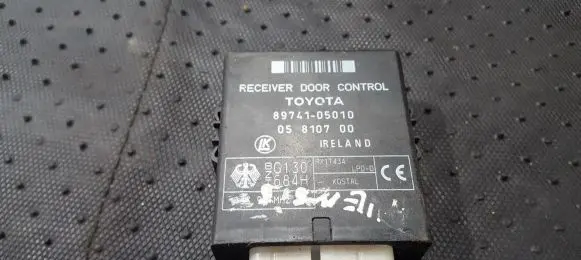 Toyota Avensis T250 Door control unit/module 8974105010 89741-05010