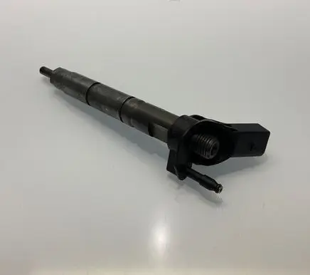 Mercedes-Benz E W211 Fuel injector A6420701387 6420701387