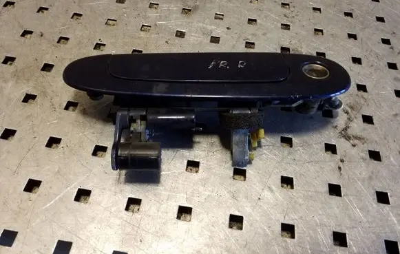 Toyota Yaris Front door exterior handle