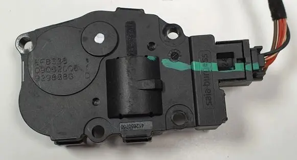 Mercedes-Benz GL X164 A/C air flow flap actuator/motor EFB336