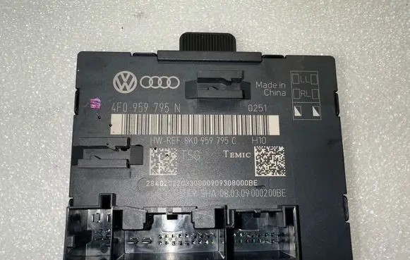 Audi A4 S4 B8 8K Door control unit/module 4F0959795N 8K0959795C