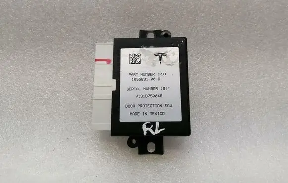 Tesla Model X Door control unit/module 105589100D