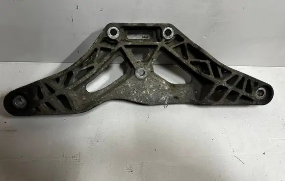 Audi A6 S6 C6 4F Rear differential/diff mount bracket 4F0599287