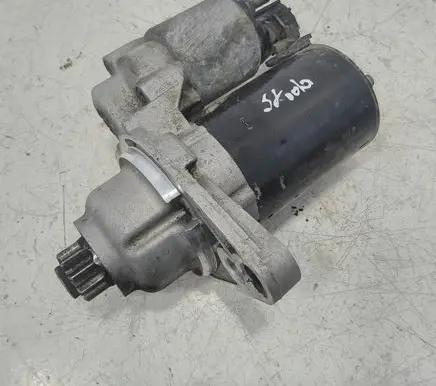 Skoda Octavia Mk2 (1Z) Starter motor 0001120410